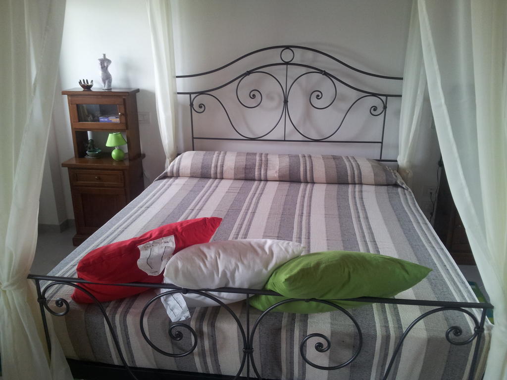 Bed and Breakfast Cascina Rosa Camilla Carpeneto Habitación foto